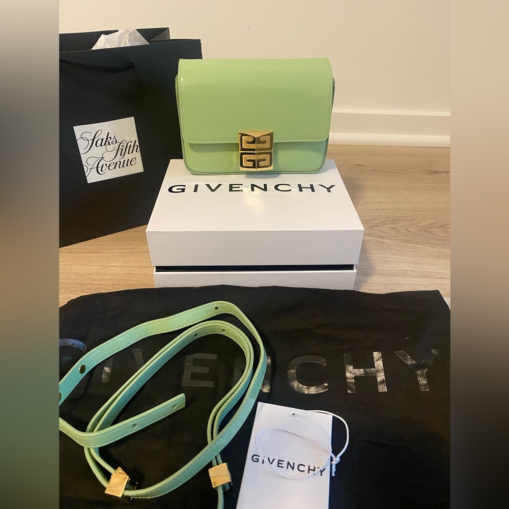 GIVENCHY 4G Pistachio Cross Bag. Brand new in box. Certificate and dust bag